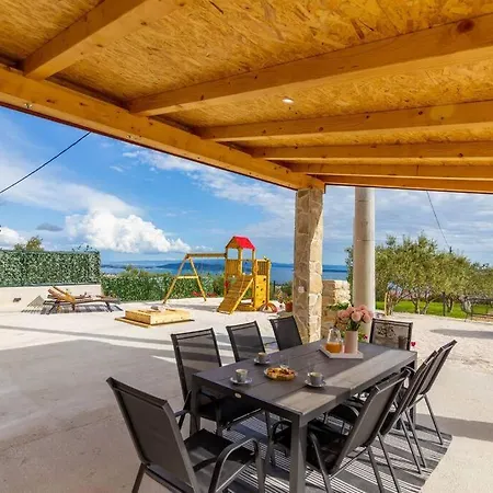 Toni Villa Kaštel Stari