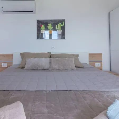Toni Villa Kaštel Stari