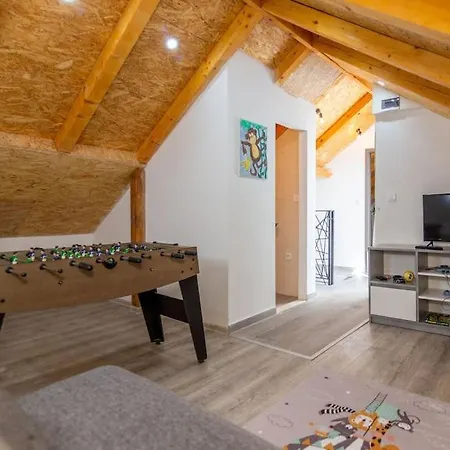 Toni Kaštel Stari