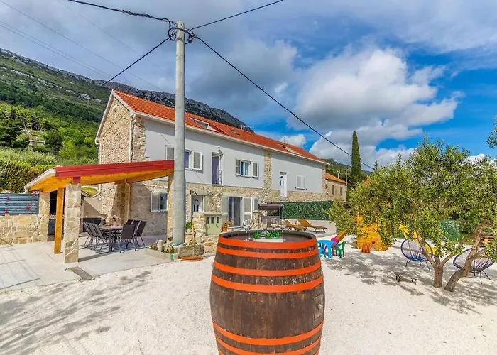 Toni Kaštel Stari